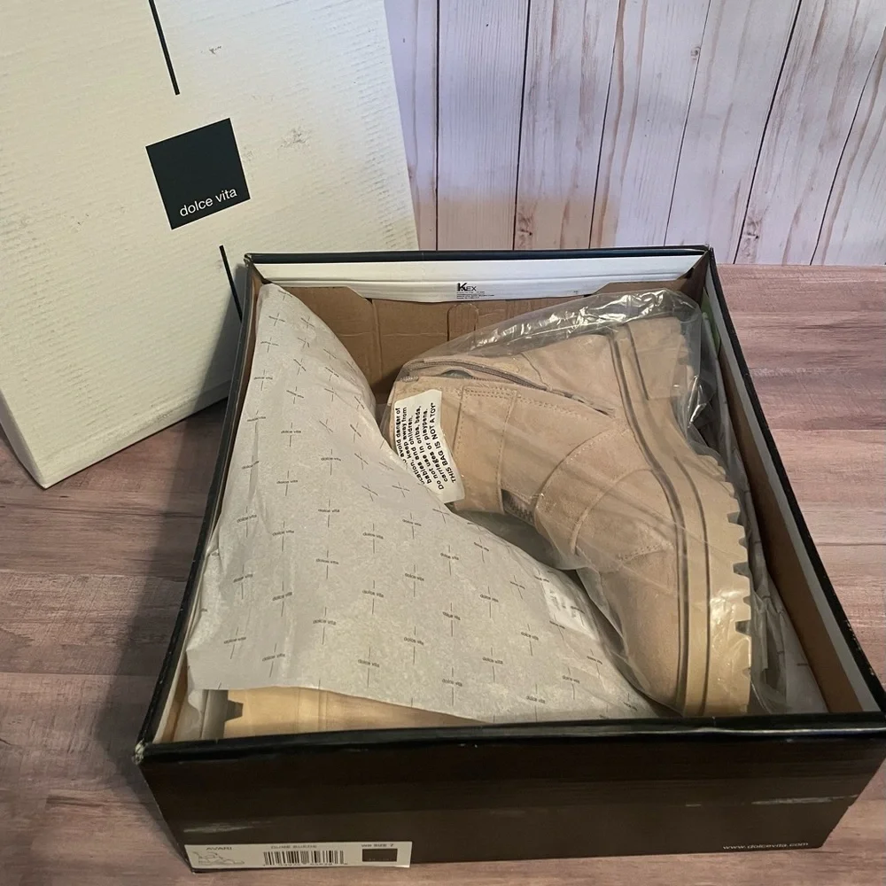 NEW in BOX Dolce Vita AVARI Dune Suede tan size 7 LEATHER combat Boots MSRP $160 - Picture 7 of 16